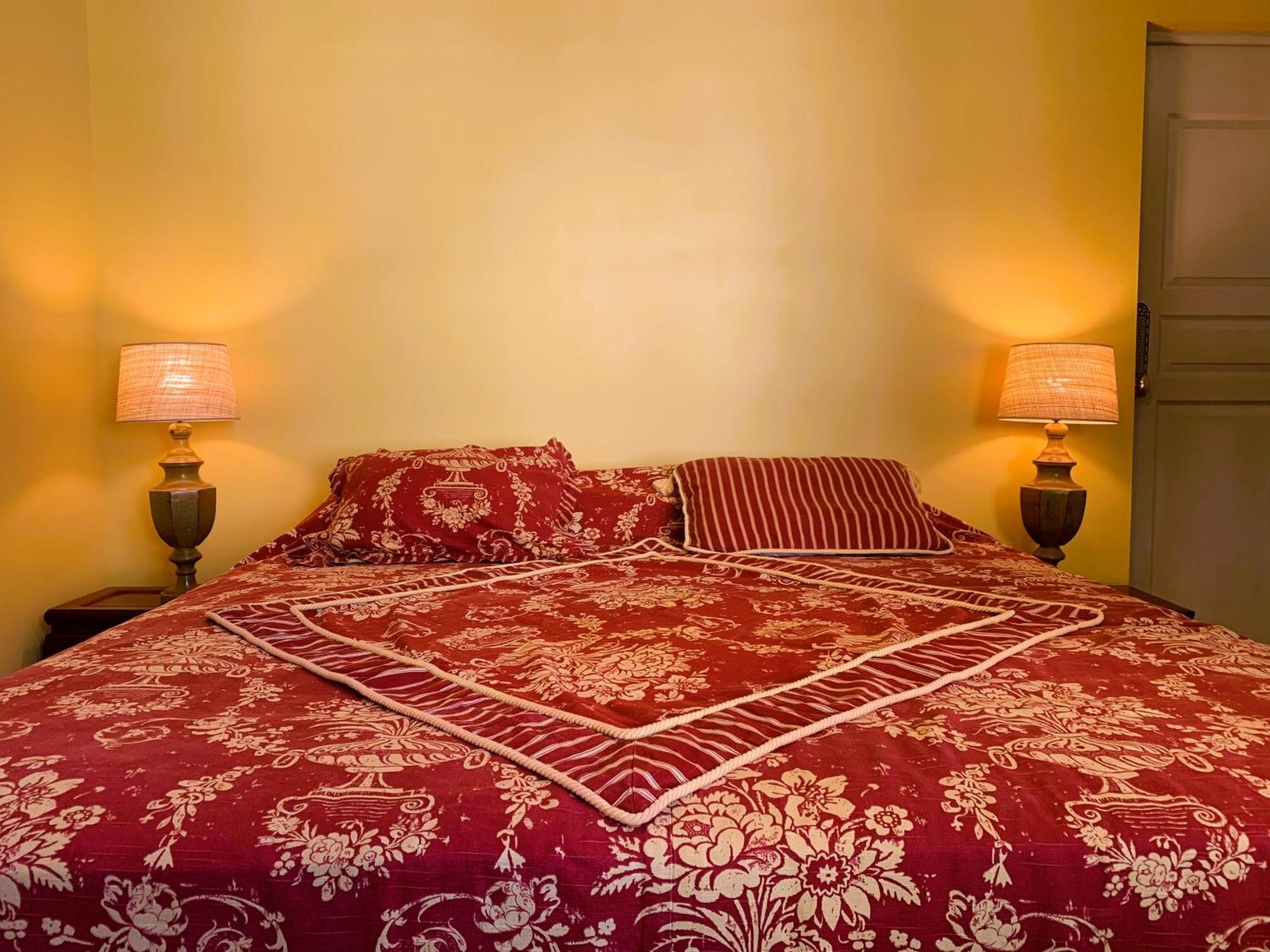 Place Du Palais Des Papes 3 Chambres Parking Climatisation 3 Salles De Bain أفينيون المظهر الخارجي الصورة